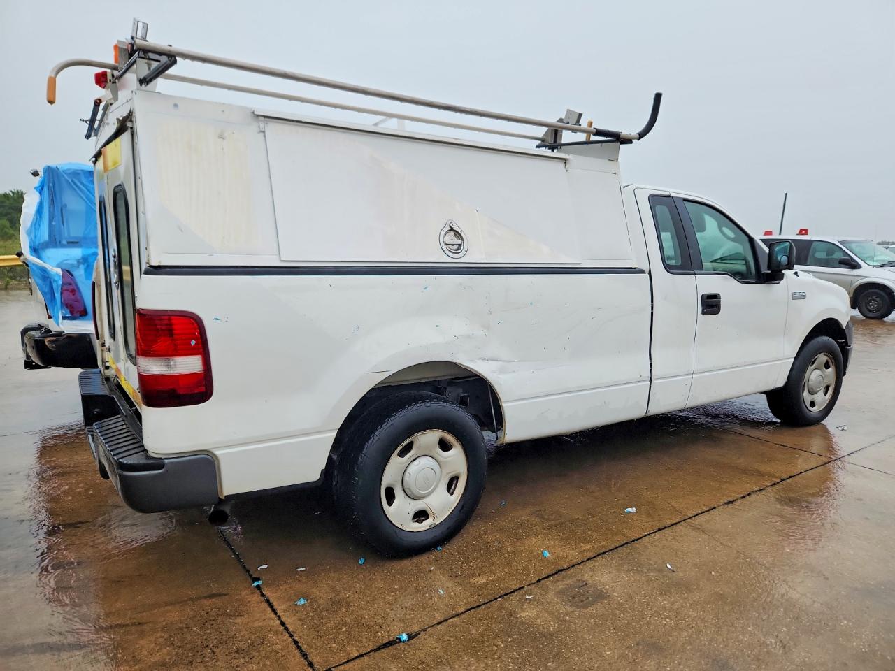 2008 Ford F150 White vin: 1FTRF12208KB70272