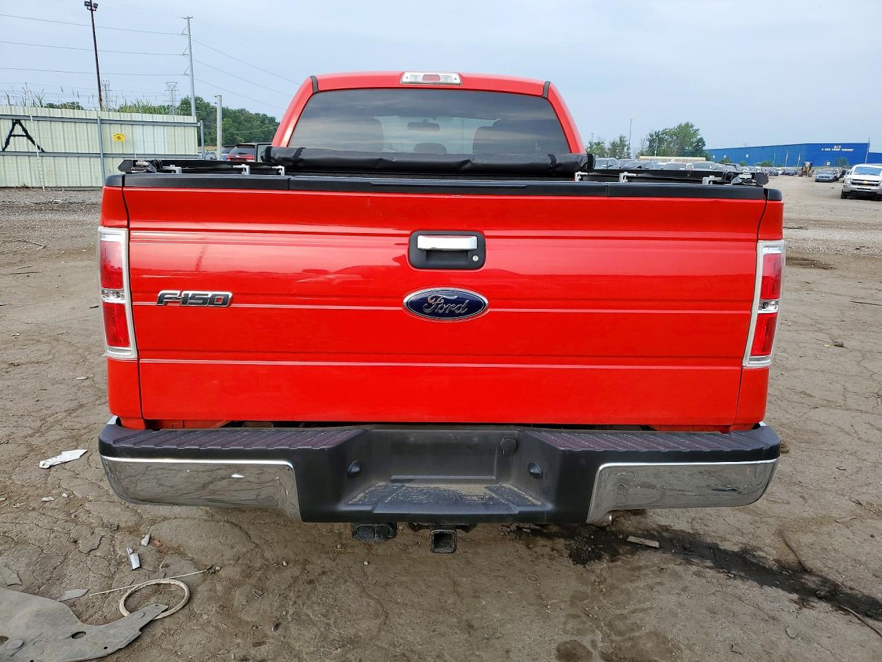 2013 Ford F150 Super Cab Red vin: 1FTFX1ET5DFA44853