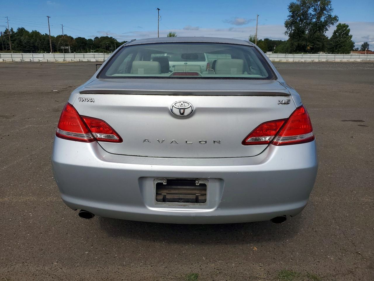 2007 Toyota Avalon Xls White vin: 4T1BK36B57U241693