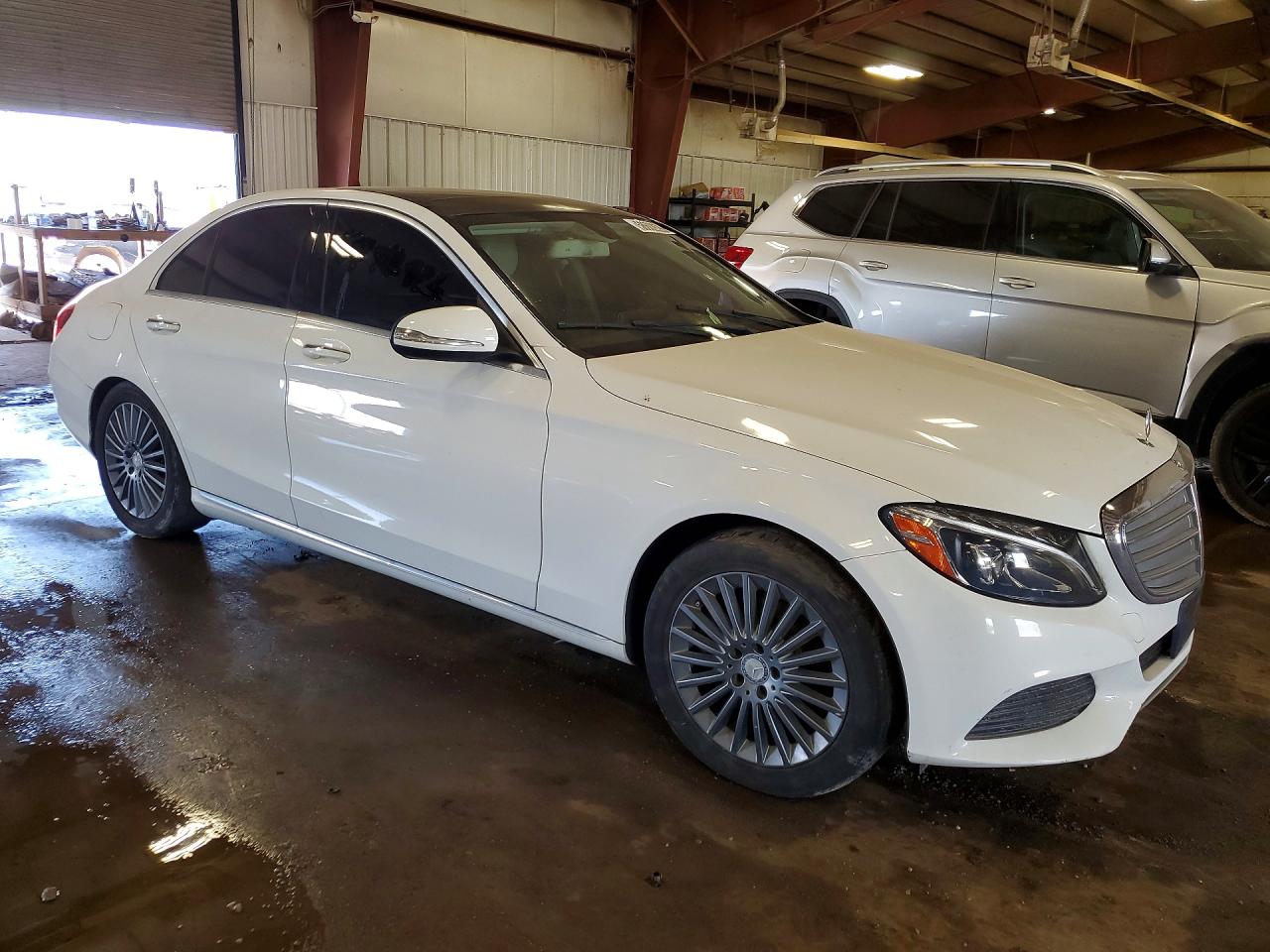 2015 Mercedes-benz C 300 4matic White vin: 55SWF4KB9FU009237