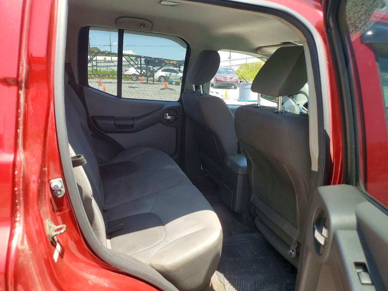 2011 Nissan Xterra X Red vin: 5N1AN0NW9BC515255
