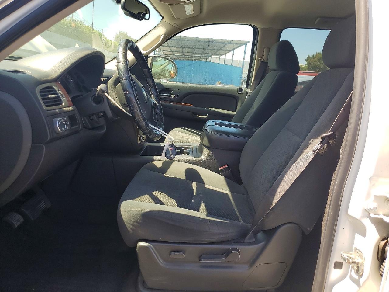 2007 Chevrolet Avalanche C1500 White vin: 3GNEC120X7G218086