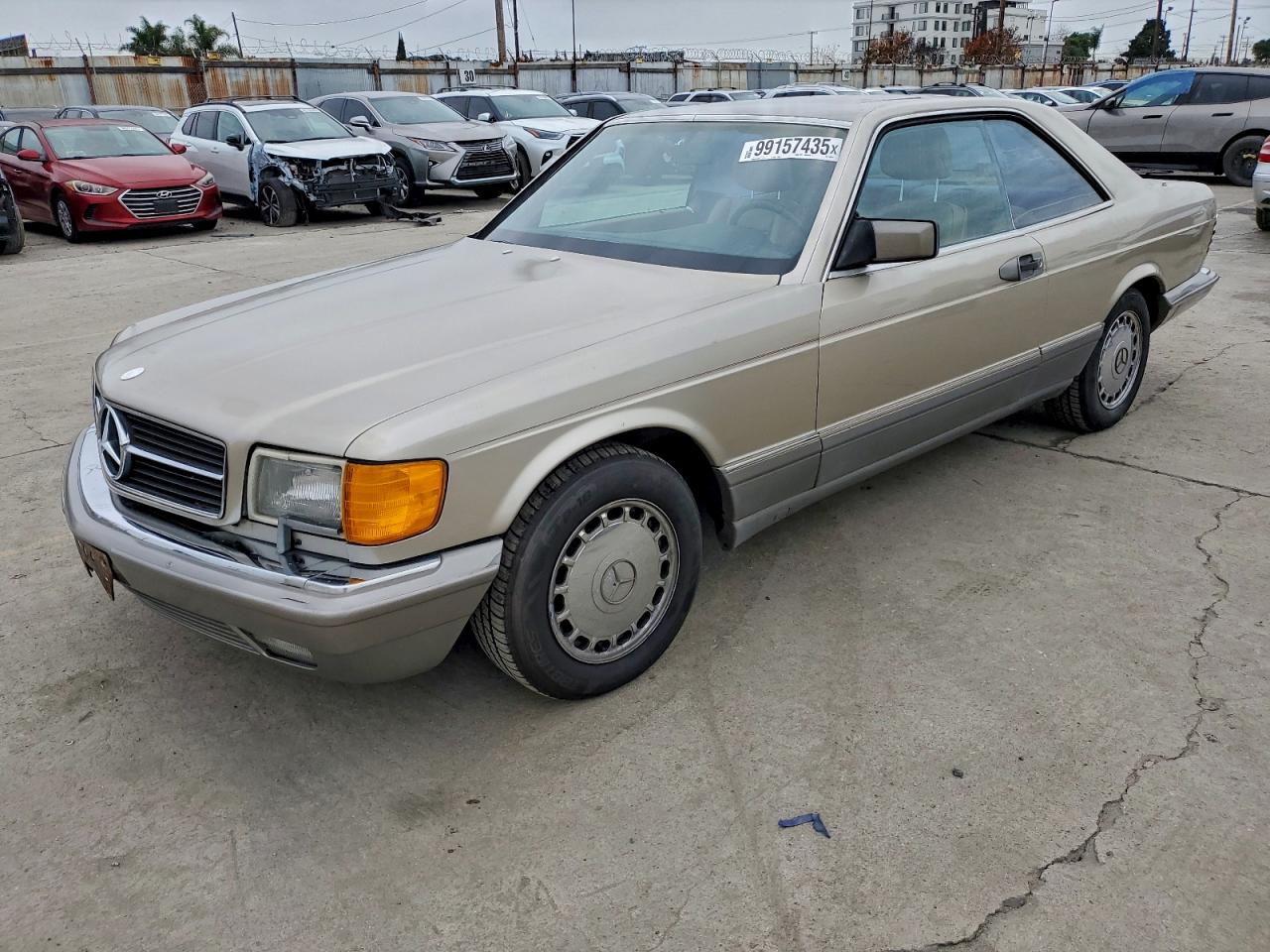 1986 Mercedes-benz 560 Sec Бежевый vin: WDBCA45D5GA245991
