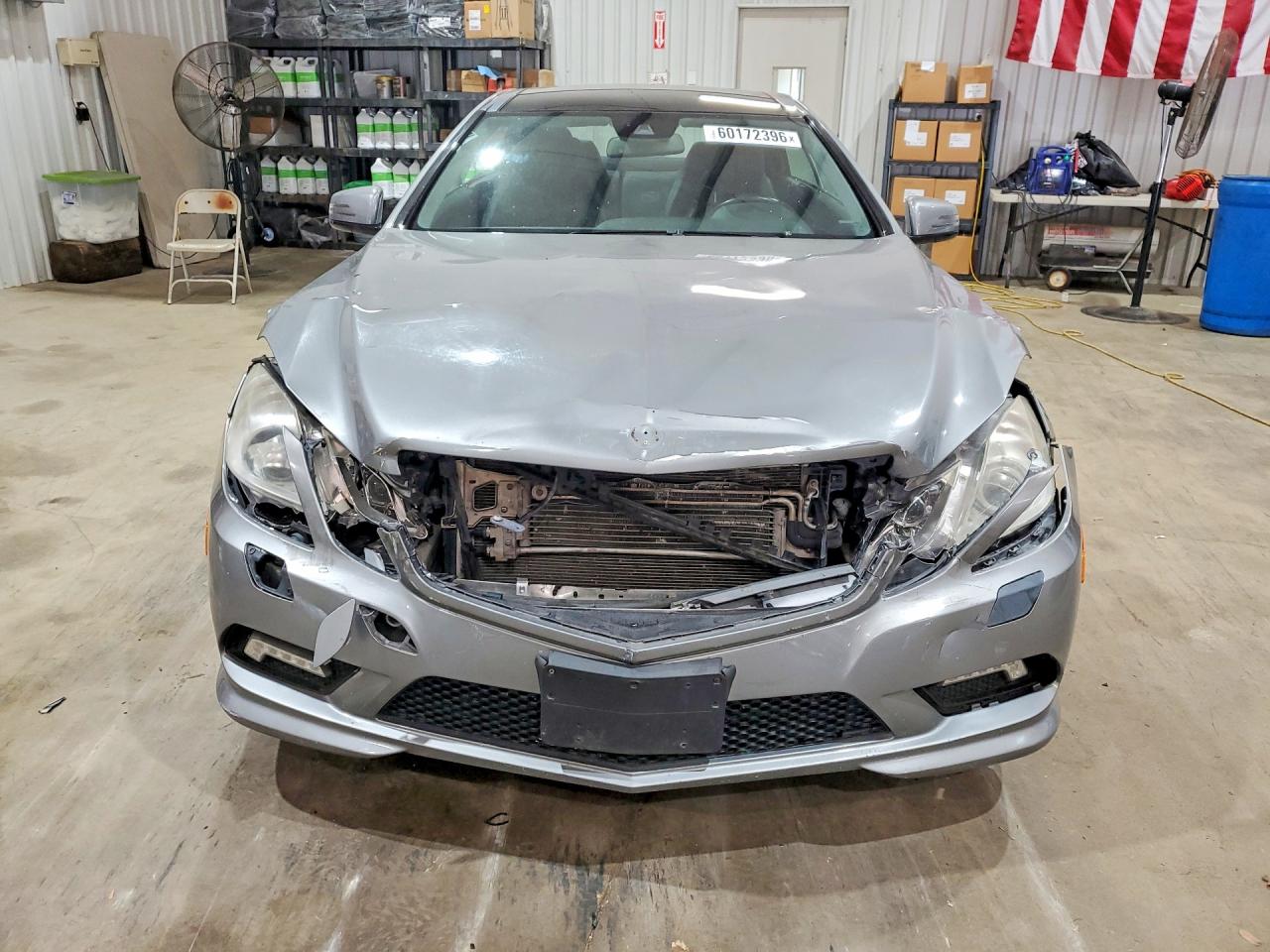 2010 Mercedes-benz E 550 Gray vin: WDDKJ7CB5AF033057