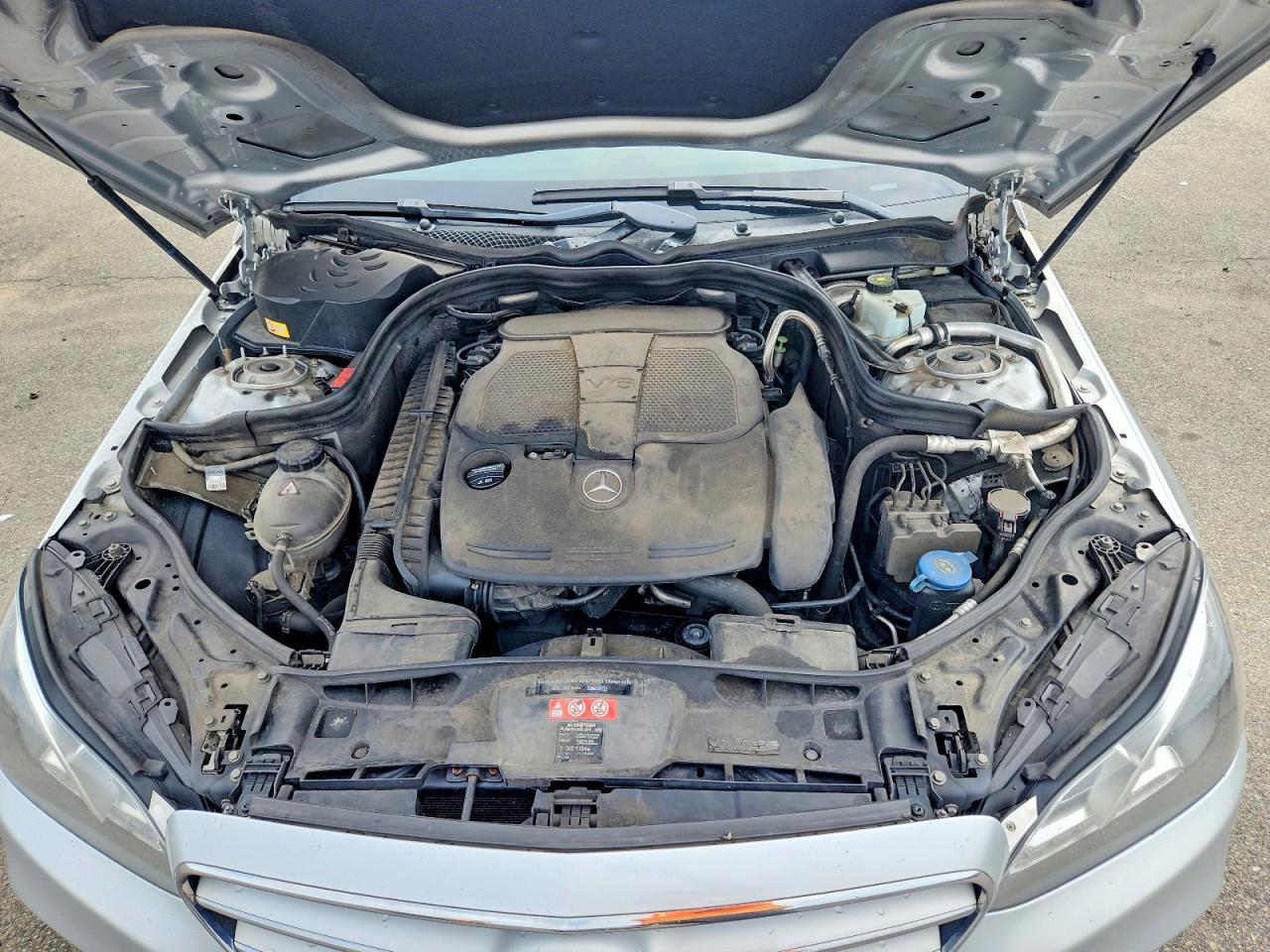 2014 Mercedes-benz E 350 4matic Silver vin: WDDHF8JB9EB071599