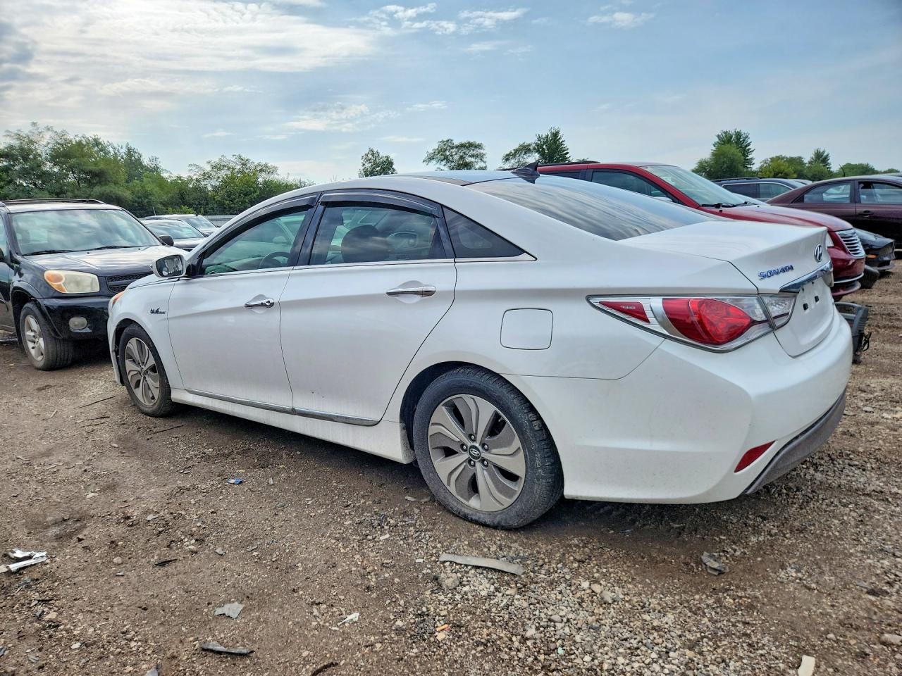 2015 Hyundai Sonata Hybrid Limited White vin: KMHEC4A41FA126369