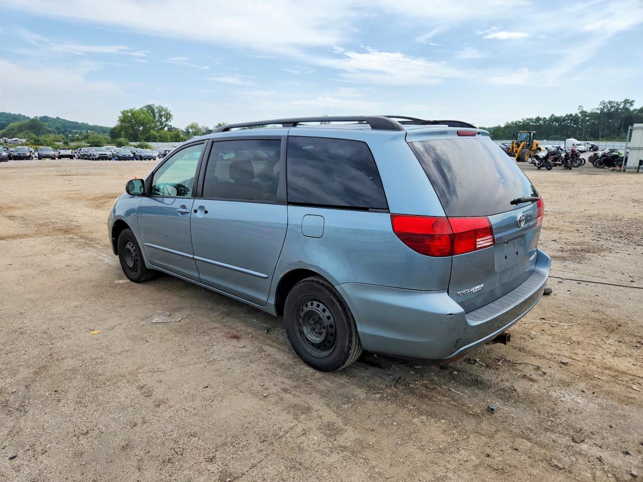 2004 Toyota Sienna Le 7 Passenger Blue vin: 5TDZA23C64S169741