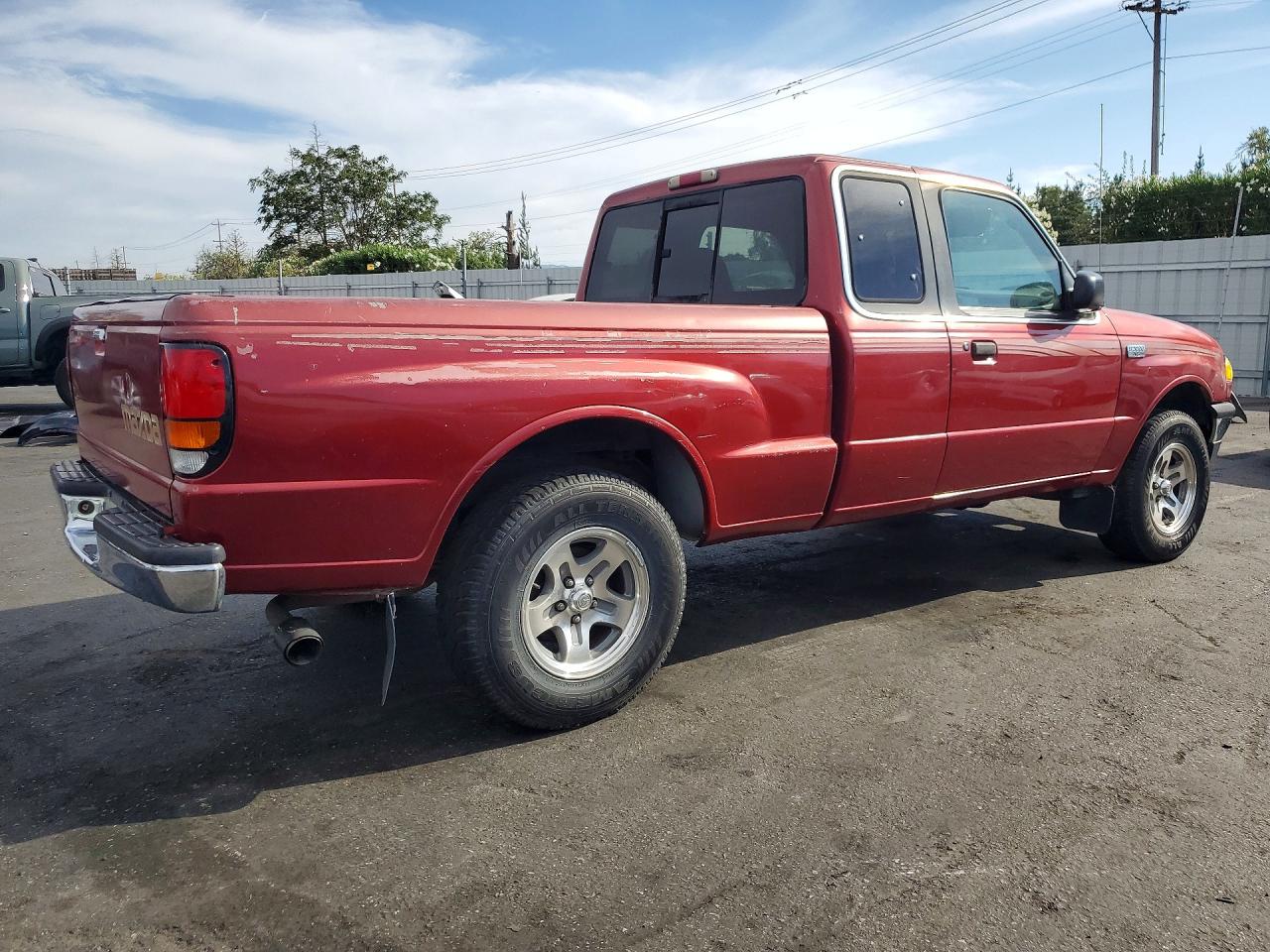 1998 Mazda B3000 Cab Plus Red vin: 4F4YR16U6WTM26086