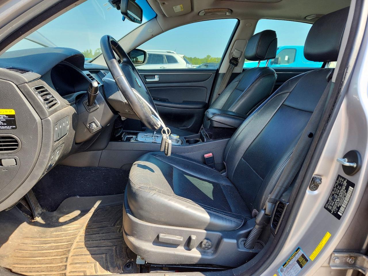 2013 Hyundai Genesis 5.0l Silver vin: KMHGC4DH7DU227046
