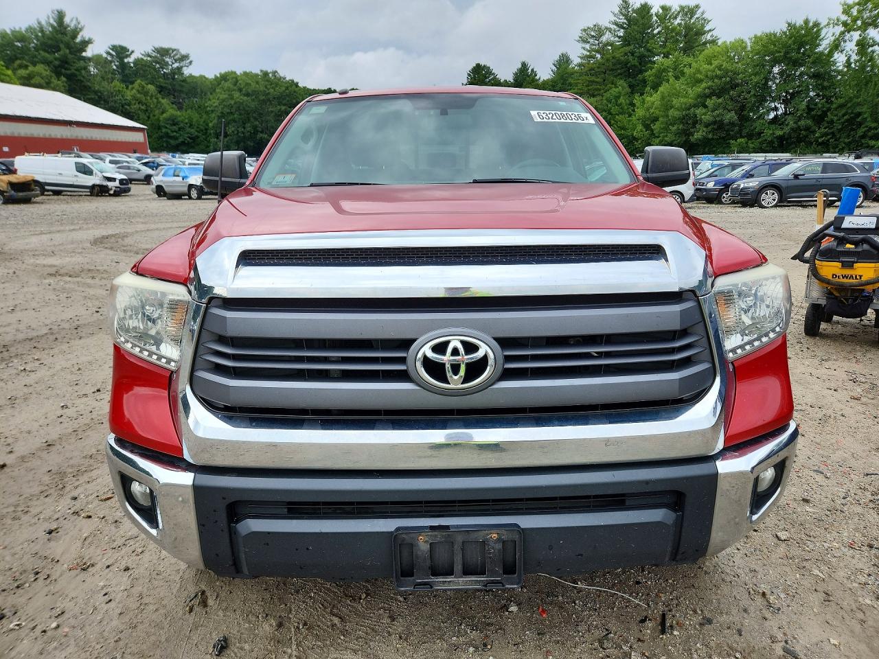 2014 Toyota Tundra Sr5 Red vin: 5TFUM5F10EX051063