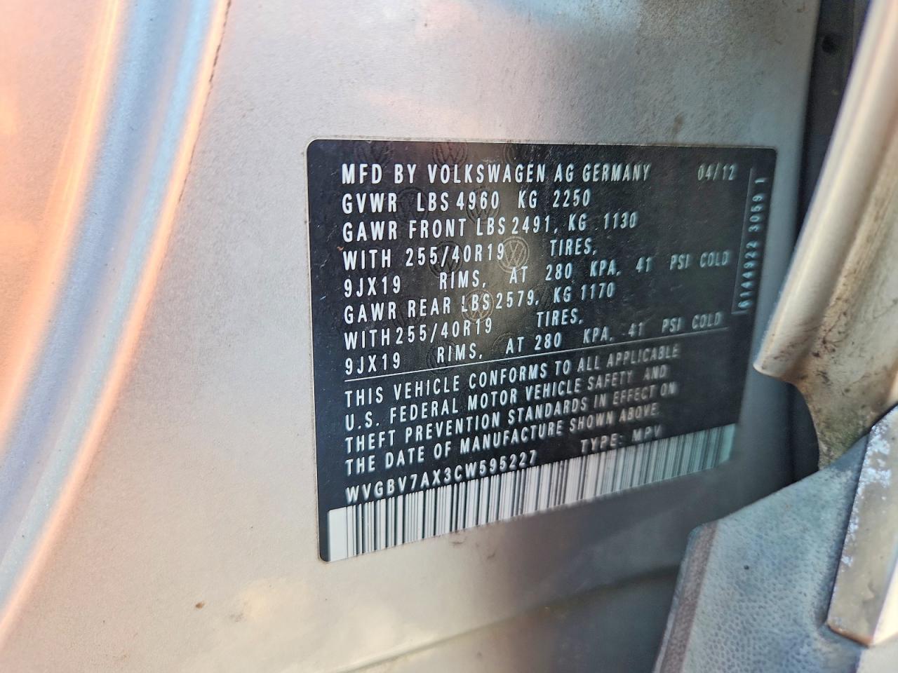 2012 Volkswagen Tiguan S Silver vin: WVGBV7AX3CW595227