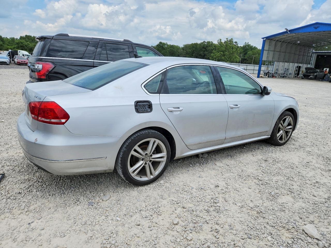 2014 Volkswagen Passat Sel Silver vin: 1VWCN7A32EC039966