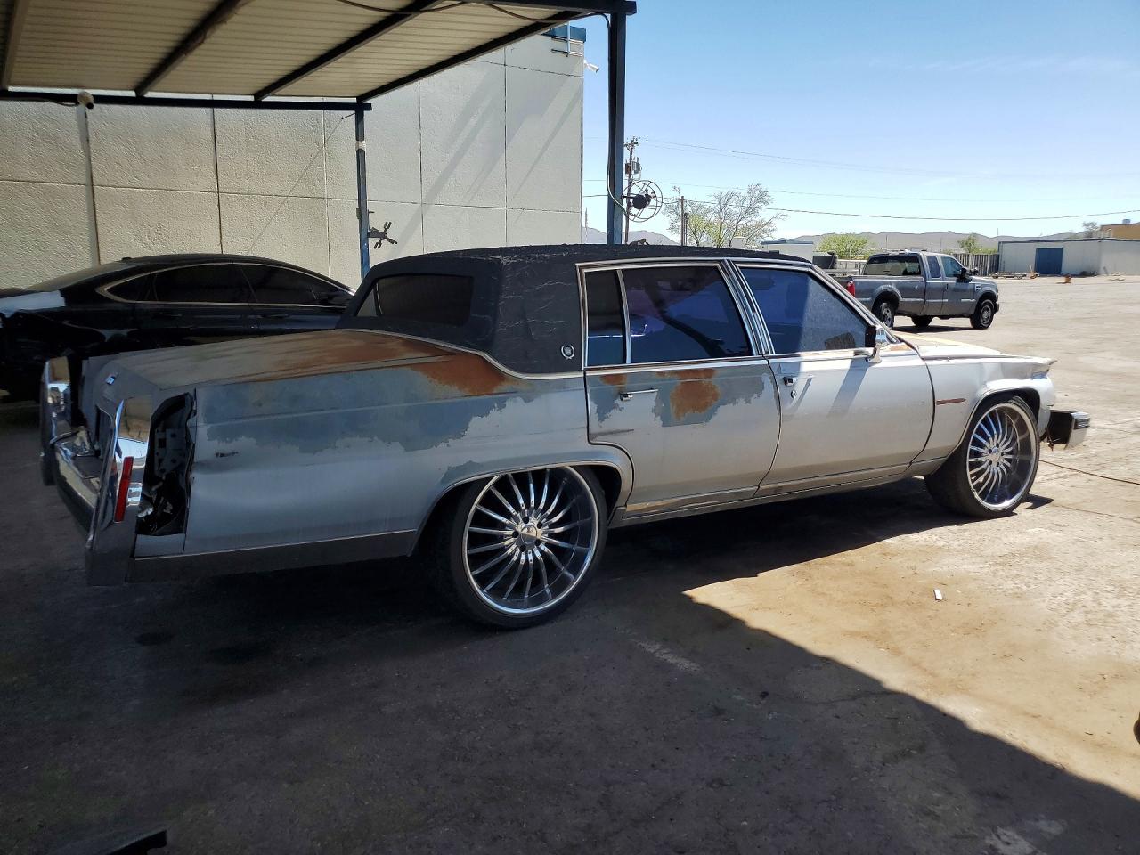 1989 Cadillac Brougham Gray vin: 1G6DW51Y7KR707034
