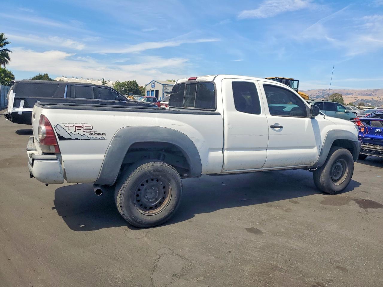 2009 Toyota Tacoma Prerunner V6 White vin: 5TETU62N69Z615579