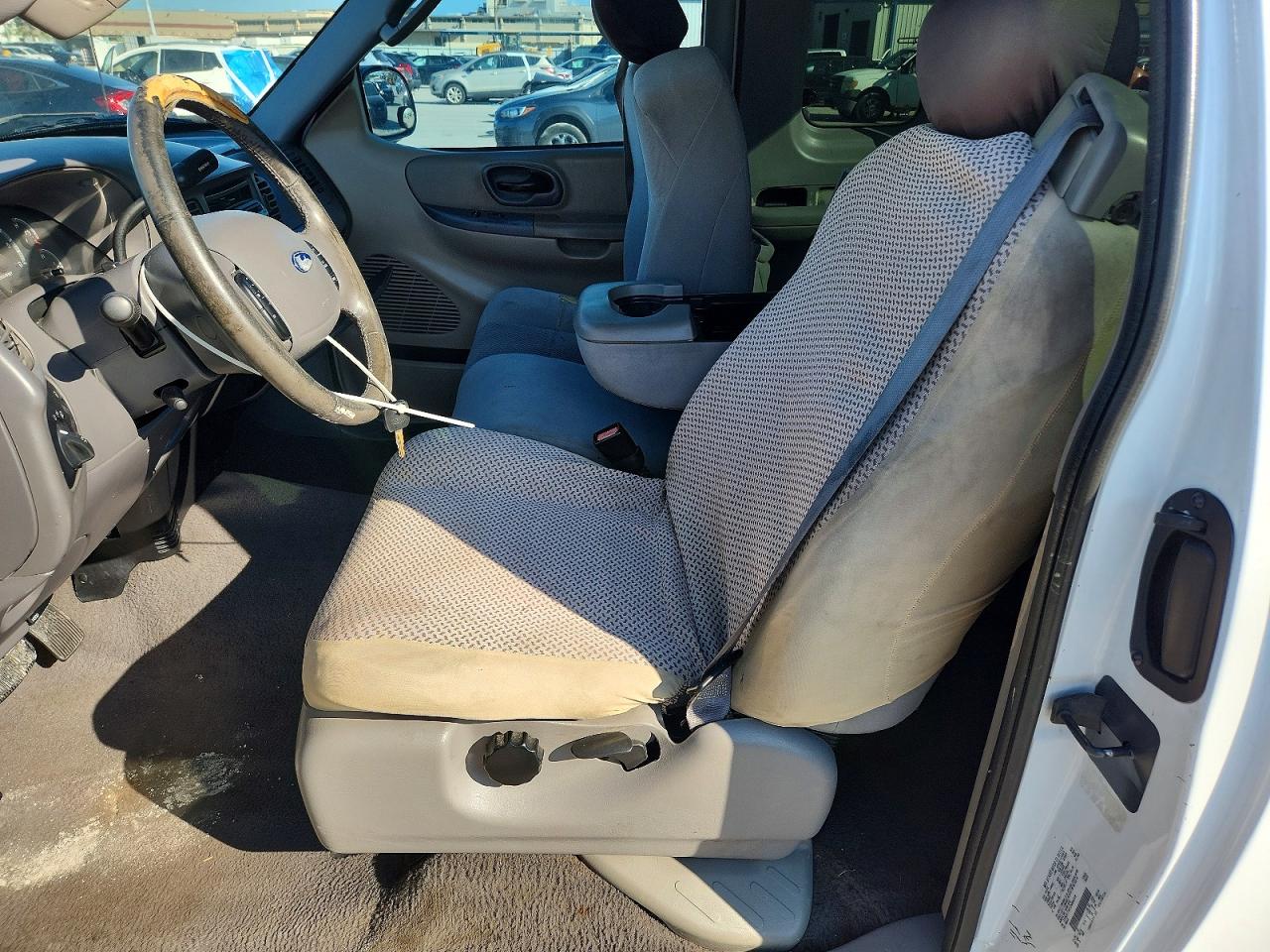 2003 Ford F150 White vin: 1FTRX17W13NB84729