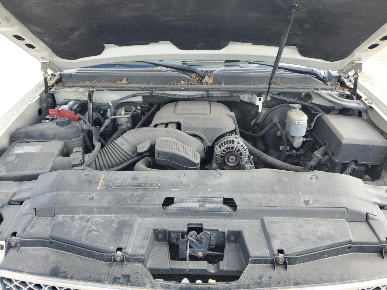 2010 Chevrolet Avalanche Ltz Серебряный vin: 3GNVKGE04AG140719
