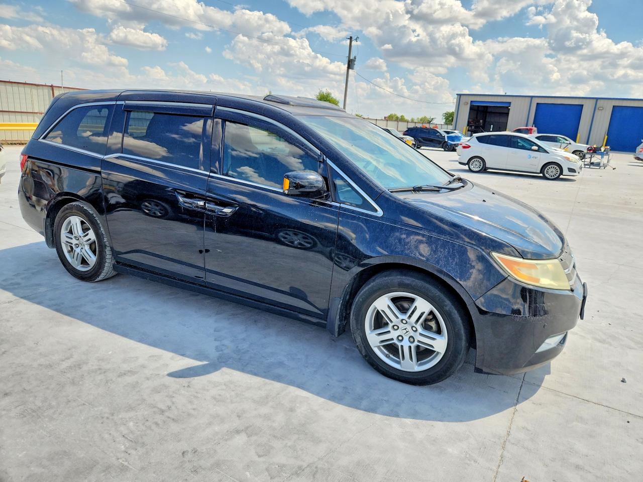 2013 Honda Odyssey Touring Gray vin: 5FNRL5H99DB037859