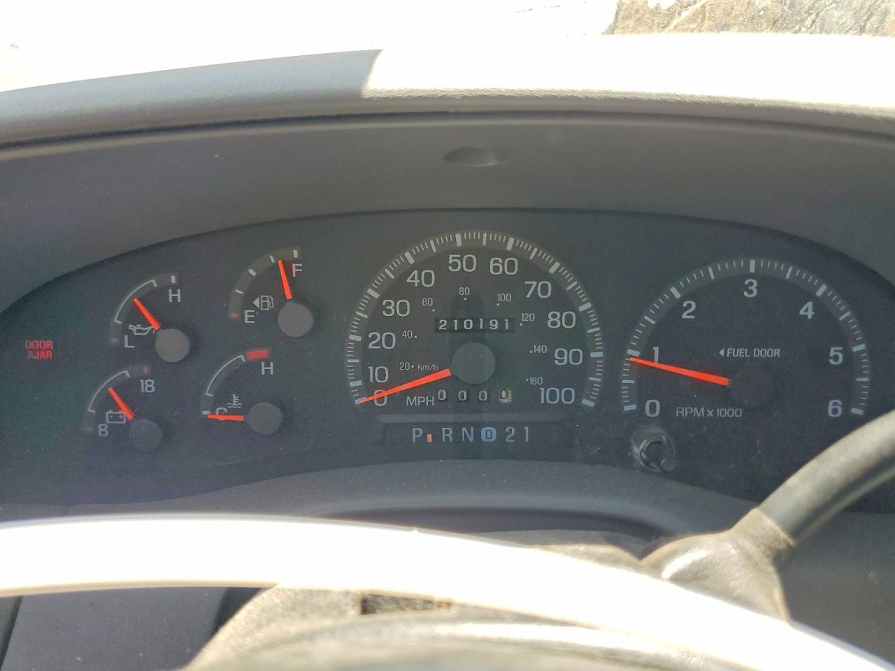 1997 Ford F250 White vin: 1FTFX28W8VKC74729