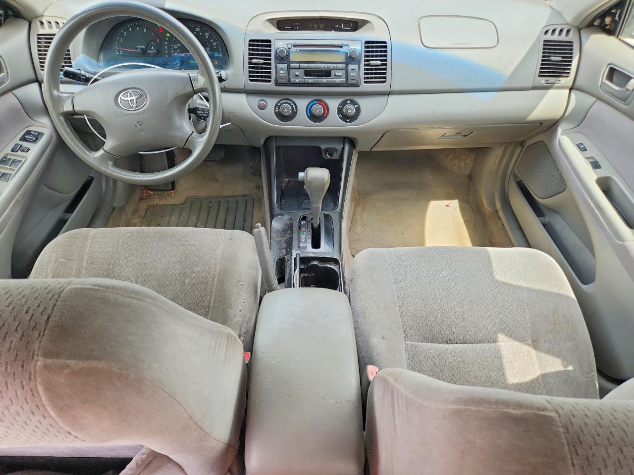 2004 Toyota Camry Le Black vin: JTDBE32K140261377