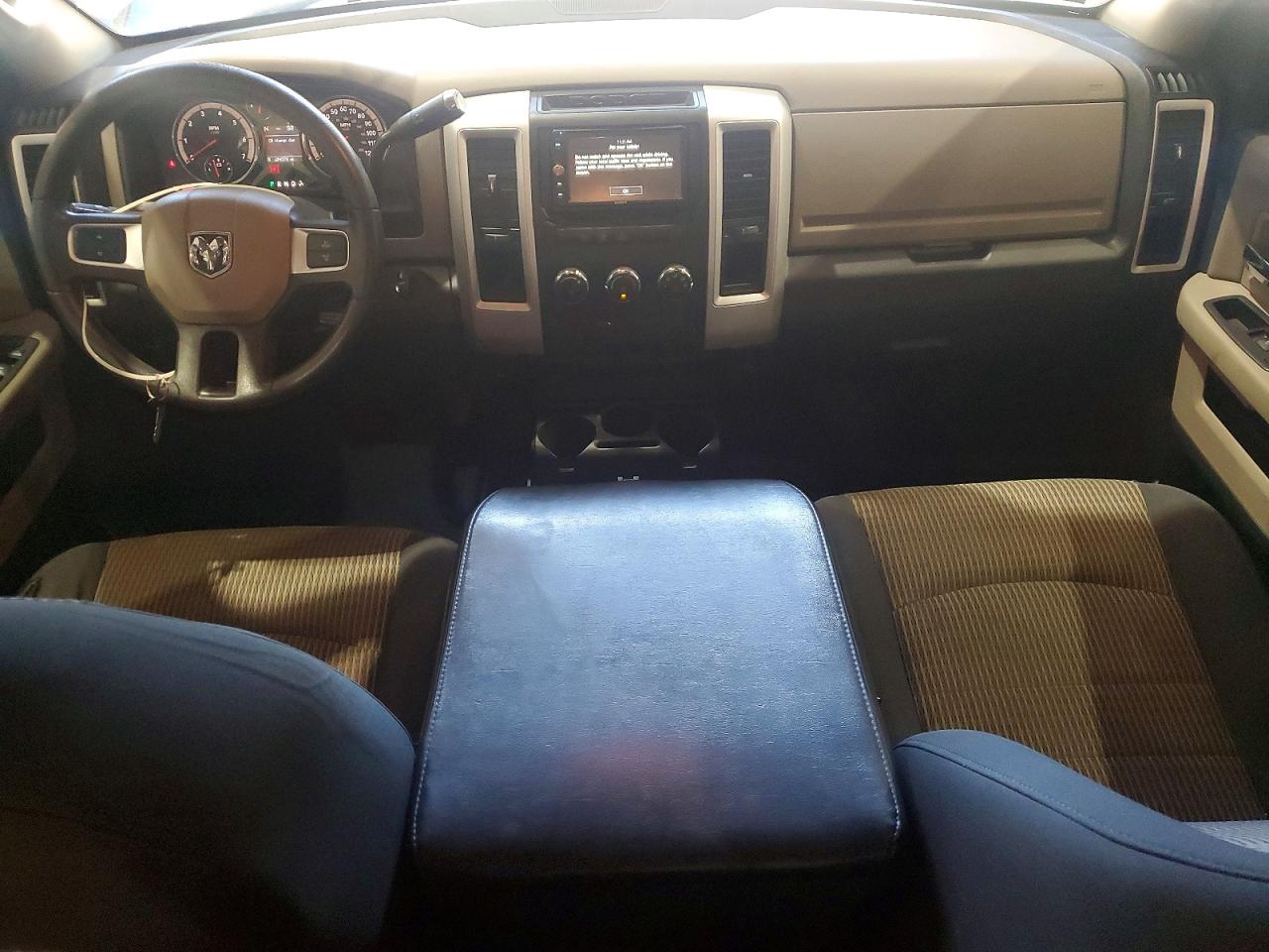 2009 Dodge Ram 1500 Серебряный vin: 1D3HB18PX9S801709