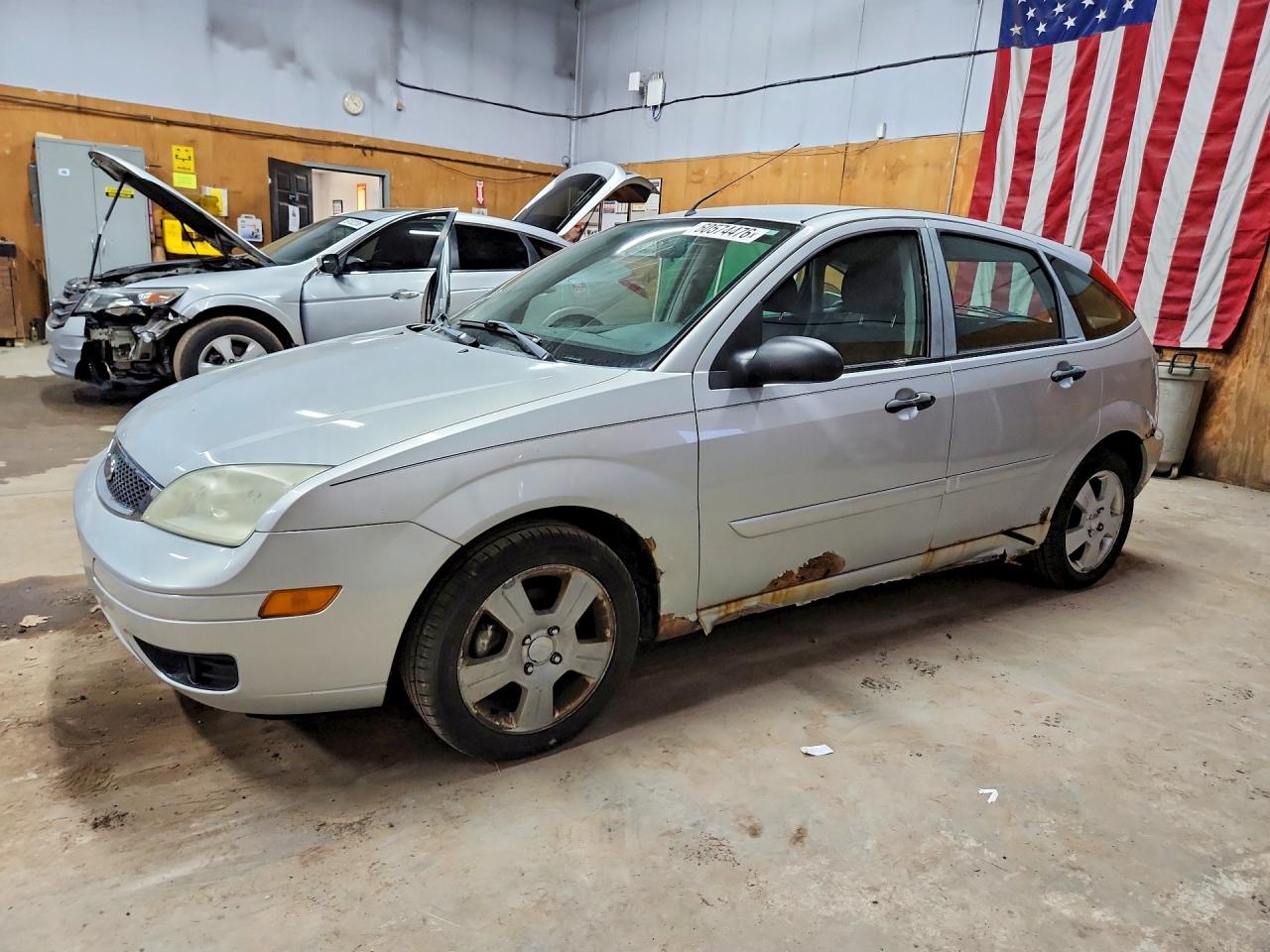 2007 Ford Focus Zx5 Silver vin: 1FAHP37N77W204146