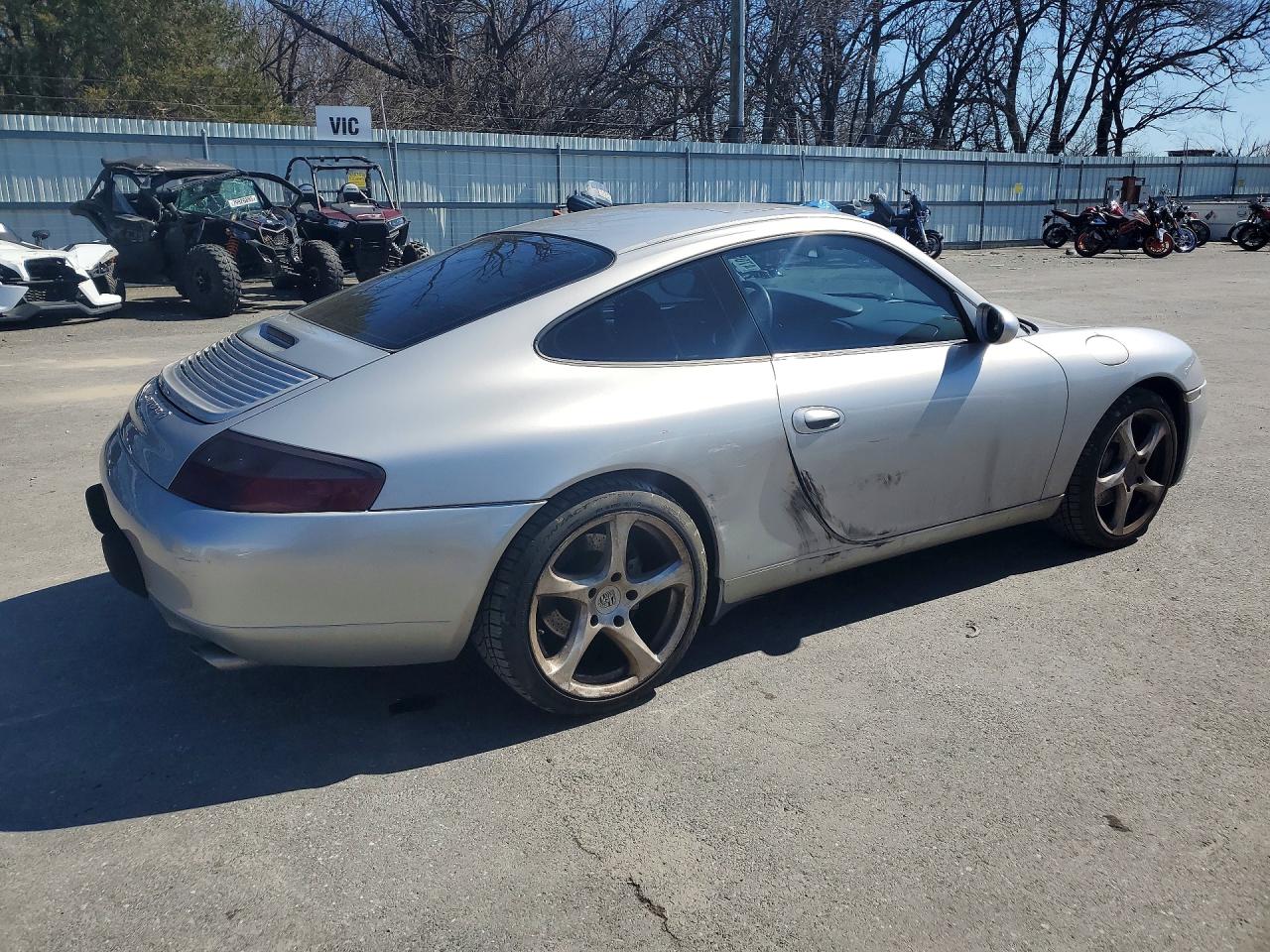 2000 Porsche 911 Carrera 2 Silver vin: WP0AA2992YS622016