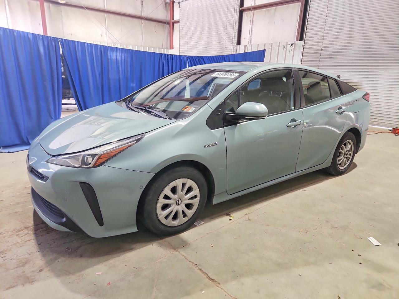 2019 Toyota Prius Le Бирюзовый vin: JTDKARFU5K3076321