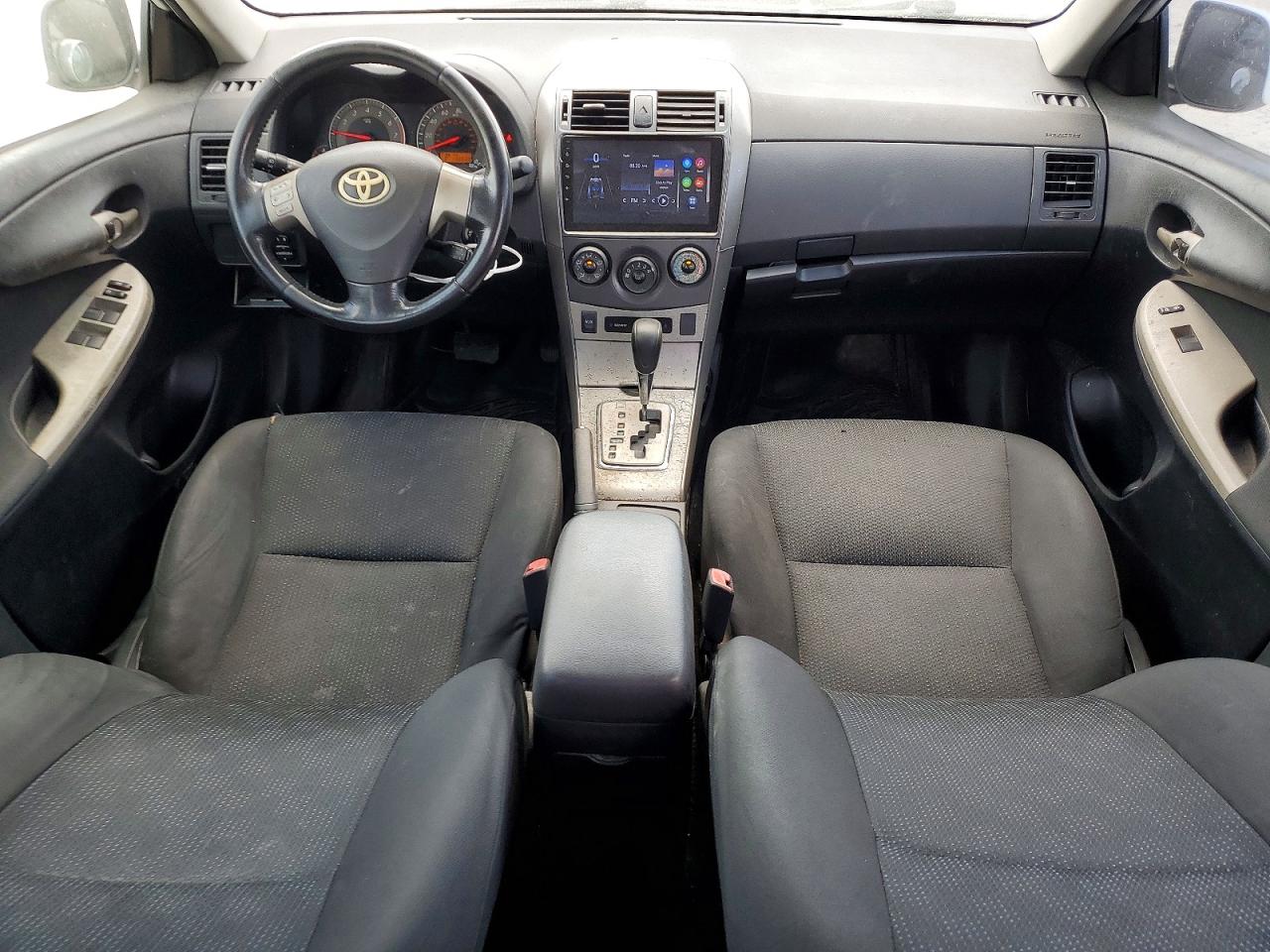 2010 Toyota Corolla S Белый vin: 1NXBU4EE1AZ204000