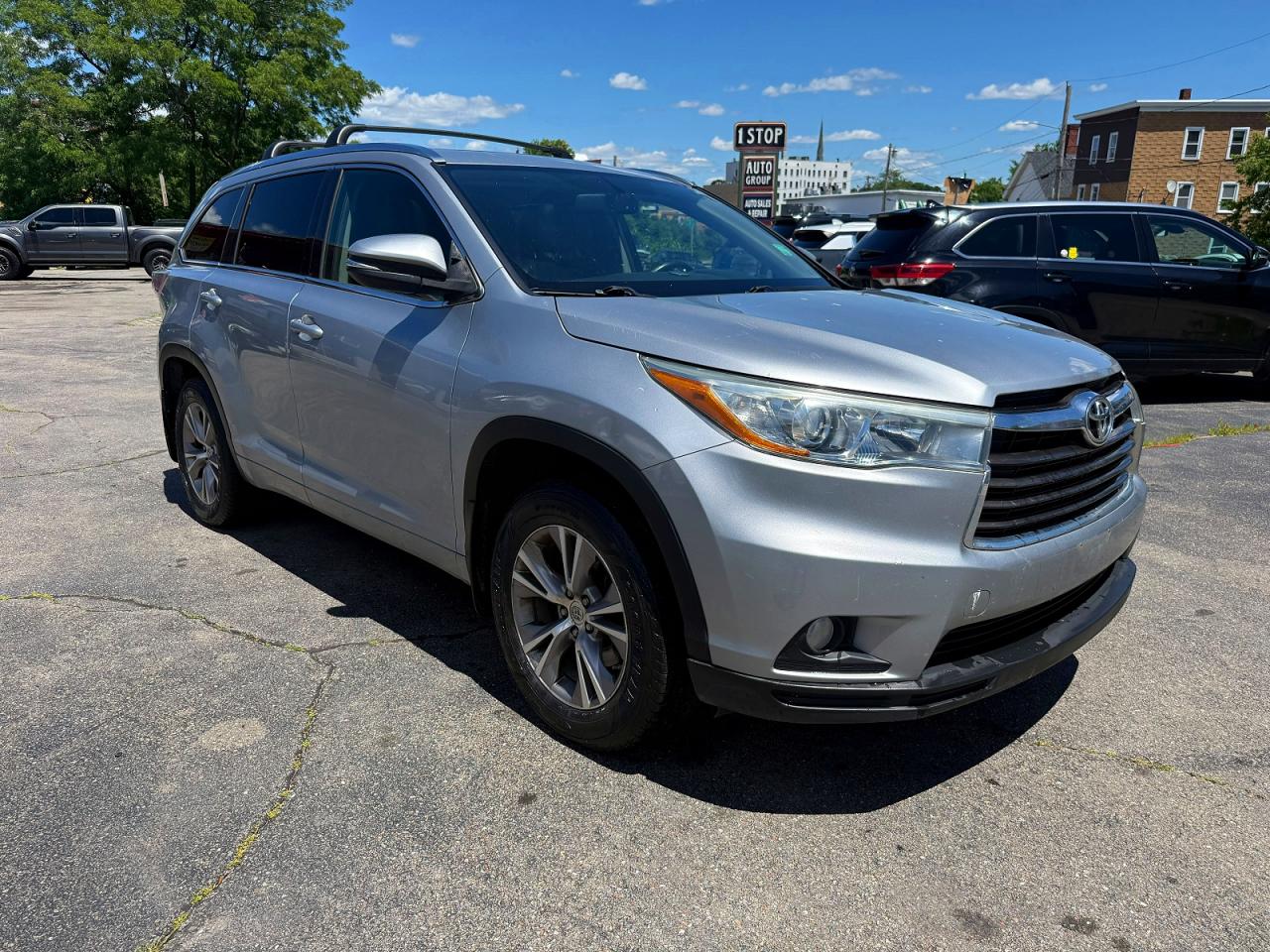 2015 Toyota Highlander Xle Silver vin: 5TDJKRFH3FS075698