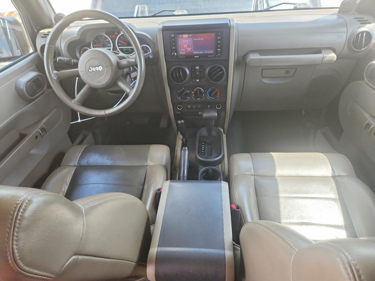 2010 Jeep Wrangler Unlimited Rubicon Black vin: 1J4HA6H12AL187929