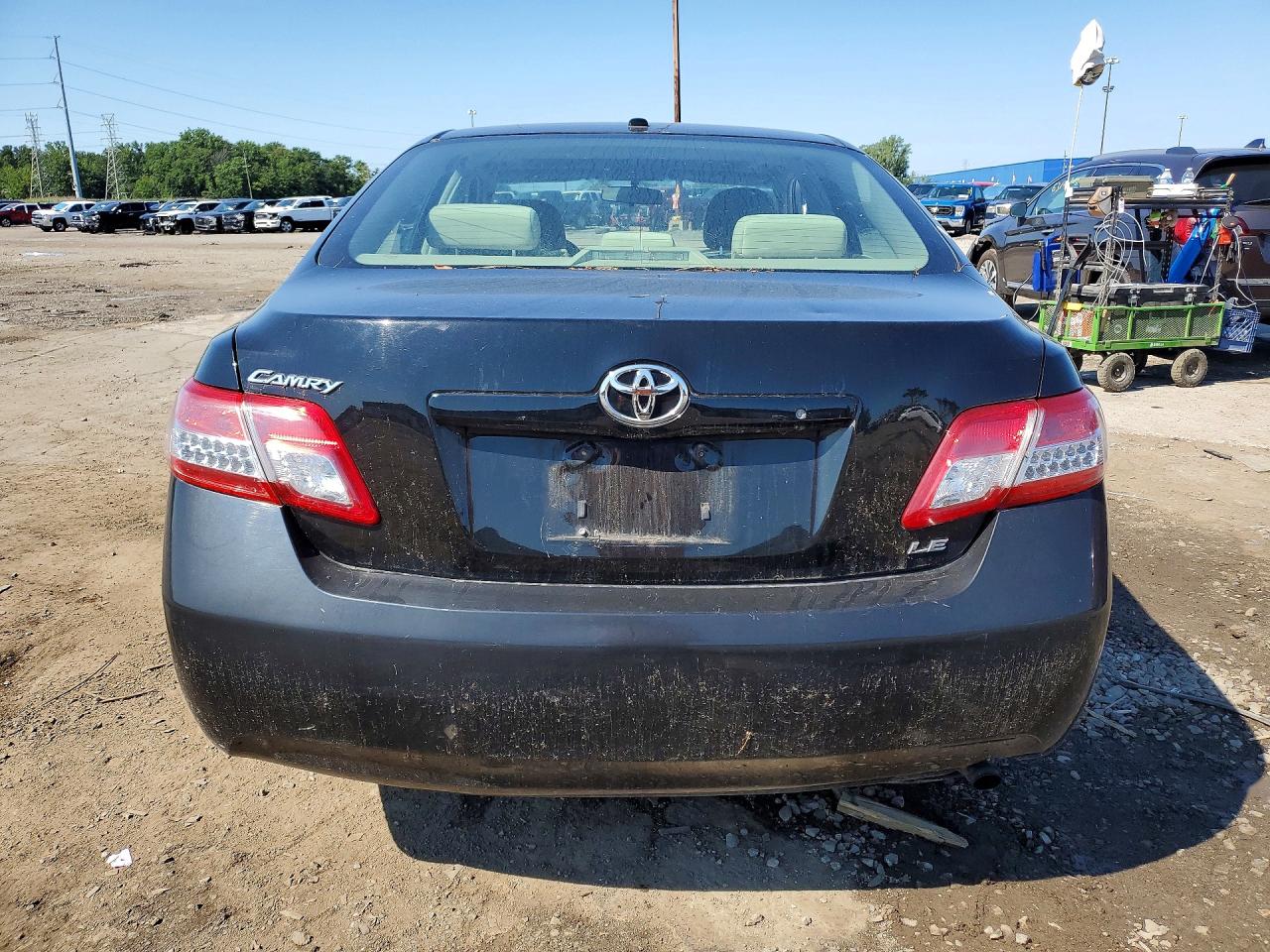 2011 Toyota Camry Le Черный vin: 4T1BF3EKXBU230574