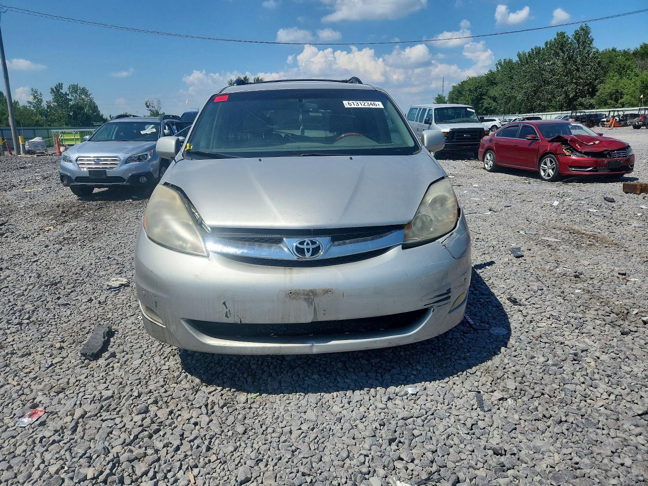 2007 Toyota Sienna Xle Limited 7-passenger Silver vin: 5TDZK22C17S091985