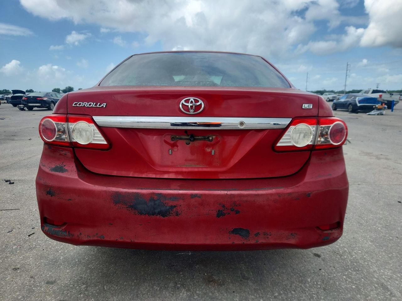 2011 Toyota Corolla Le Red vin: 2T1BU4EE0BC569481