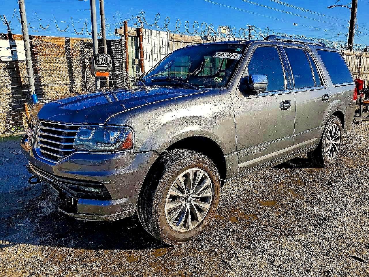 2015 Lincoln Navigator Gray vin: 5LMJJ2HT8FEJ01738
