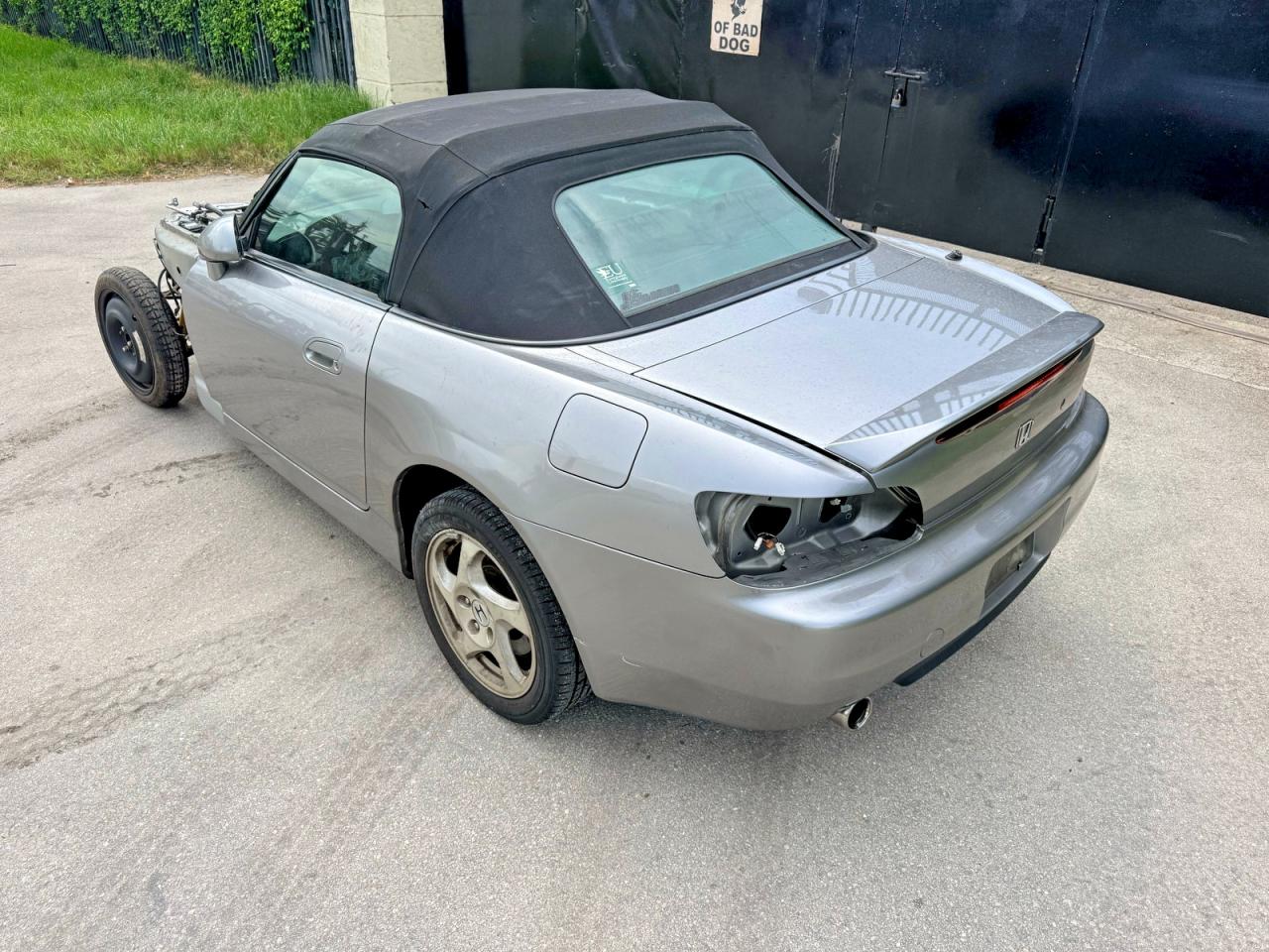 2000 Honda S2000 Gray vin: JHMAP1145YT004688