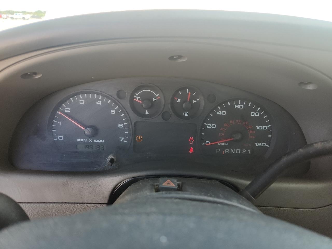 2007 Ford Ranger White vin: 1FTYR10D27PA83157 Damage: Warning - Tire Pressure, On, Unacceptable