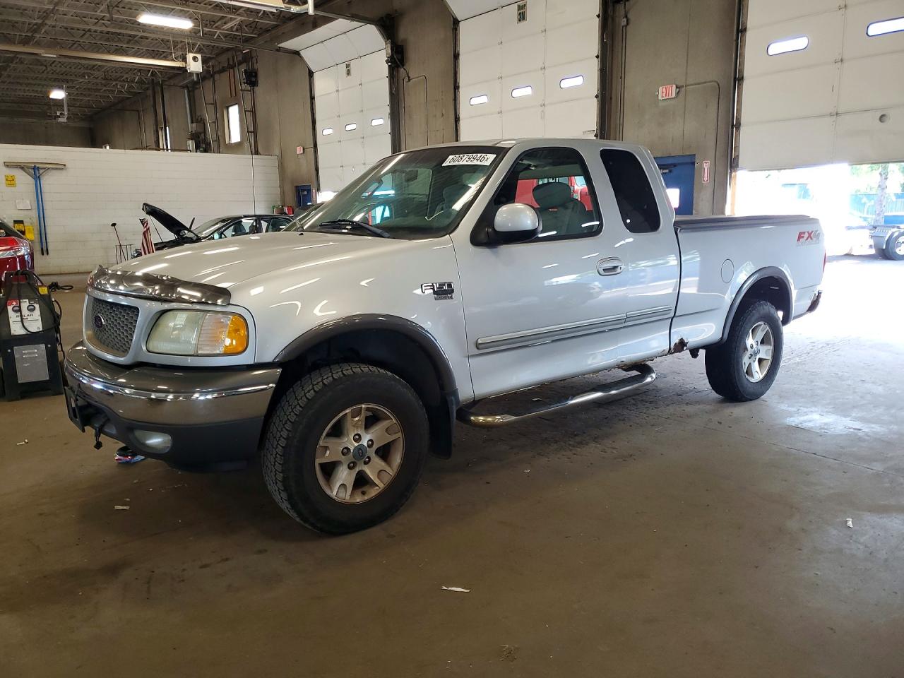 2002 Ford F150 Silver vin: 1FTRX18L02NC10062