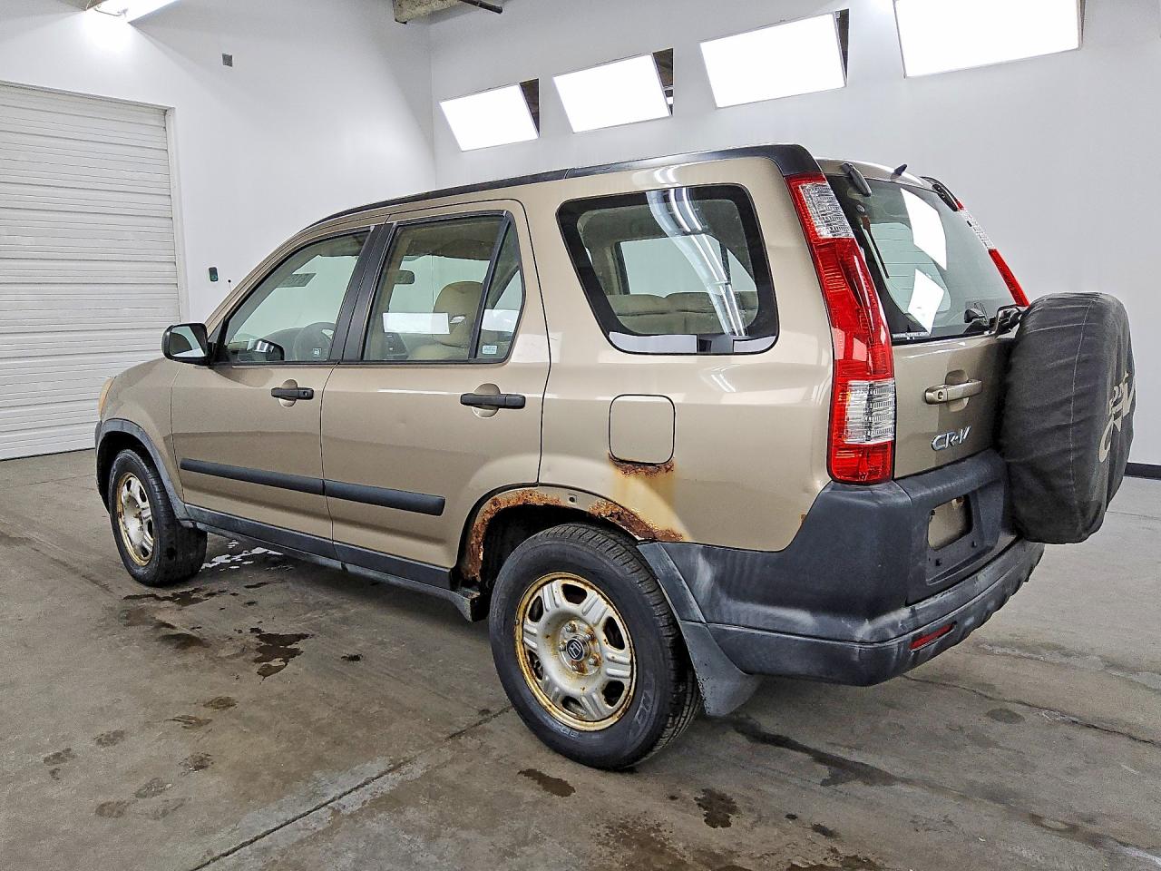 2006 Honda Cr-v Lx Gold vin: JHLRD785X6C002014