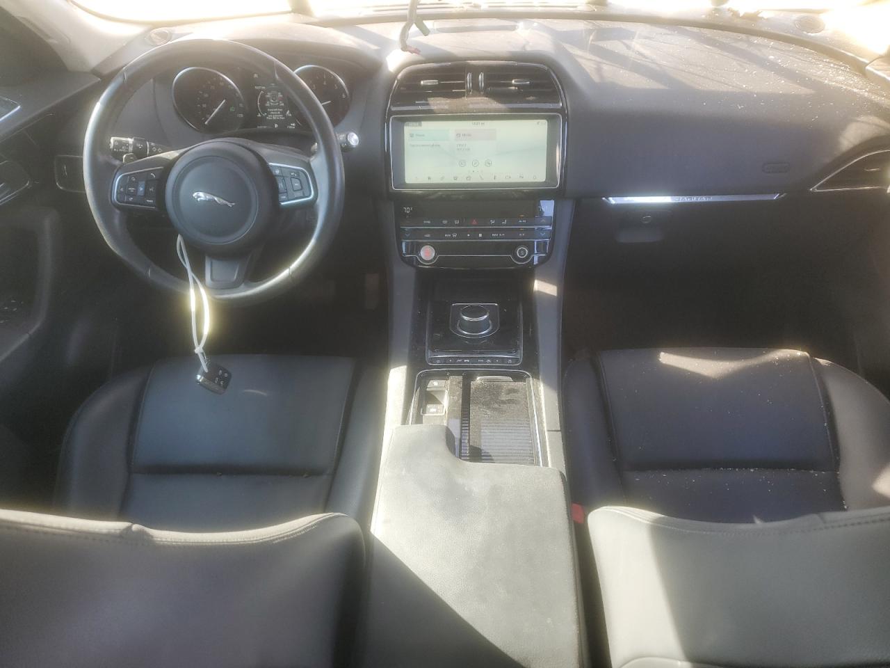 2020 Jaguar F-pace Premium Silver vin: SADCJ2FX0LA632199