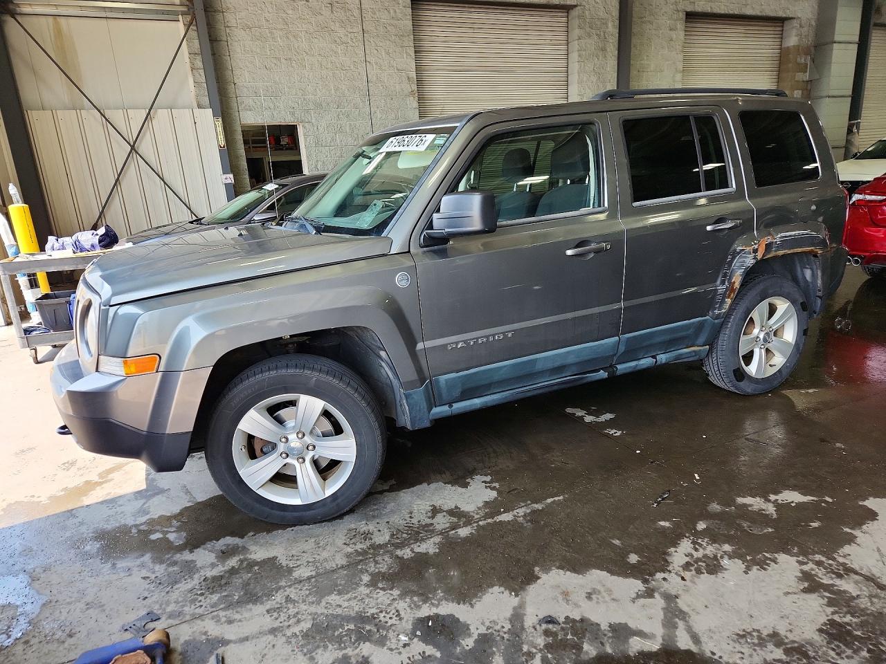 2011 Jeep Patriot Sport Gray vin: 1J4NF1GB1BD256168