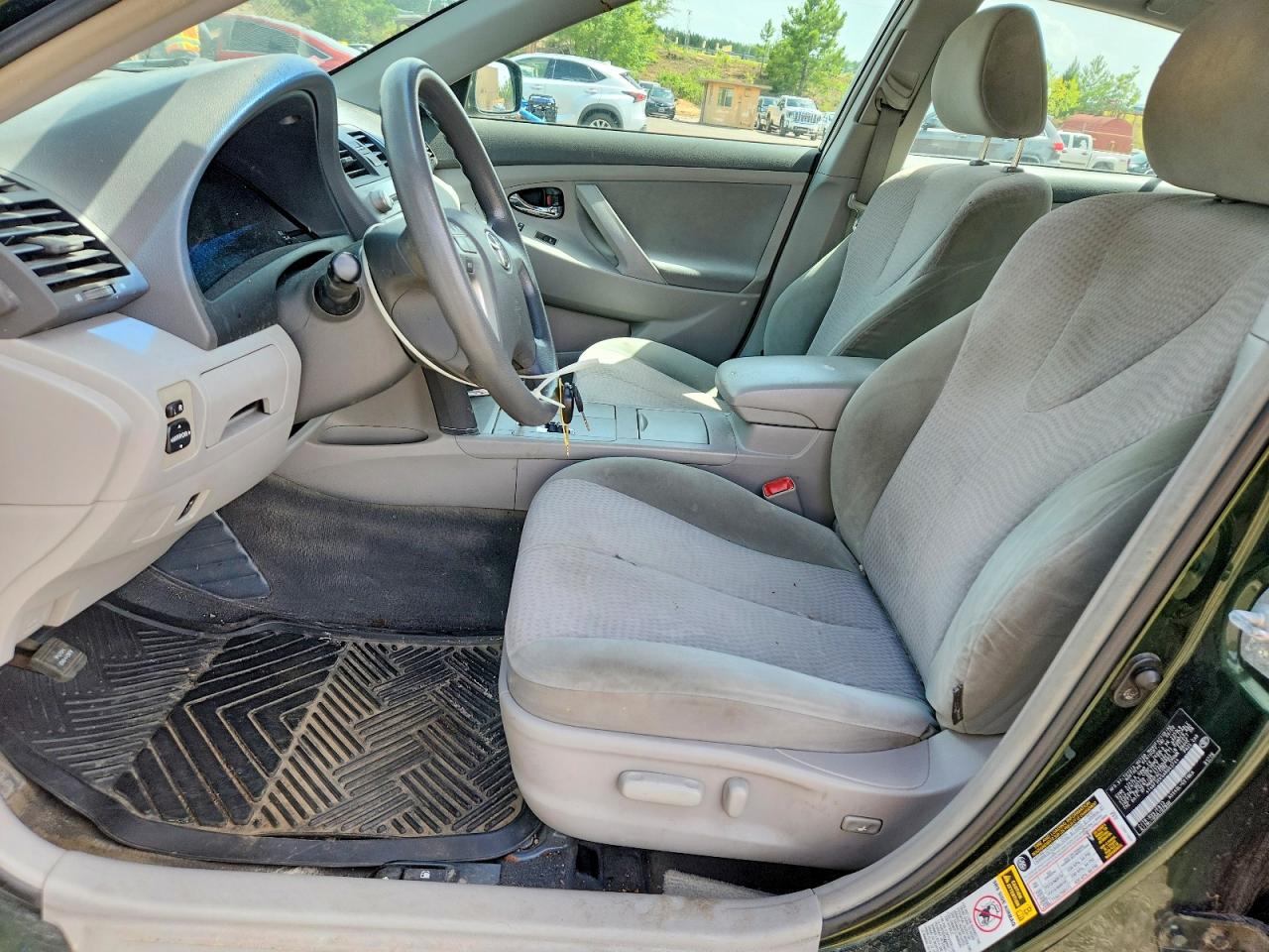 2010 Toyota Camry Le Green vin: 4T4BF3EK5AR053744