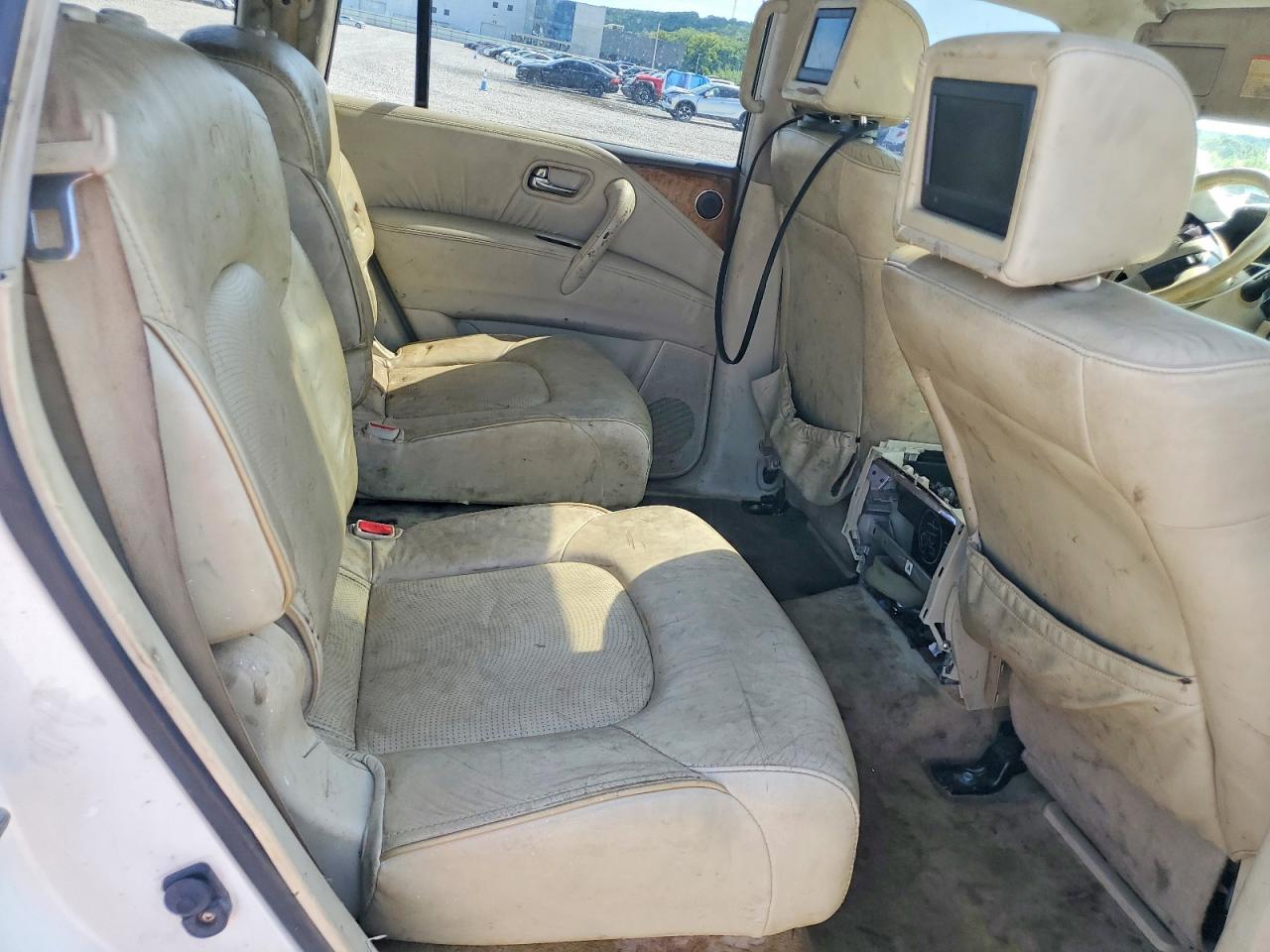 2011 Infiniti Qx56 Base White vin: JN8AZ2NE1B9006161