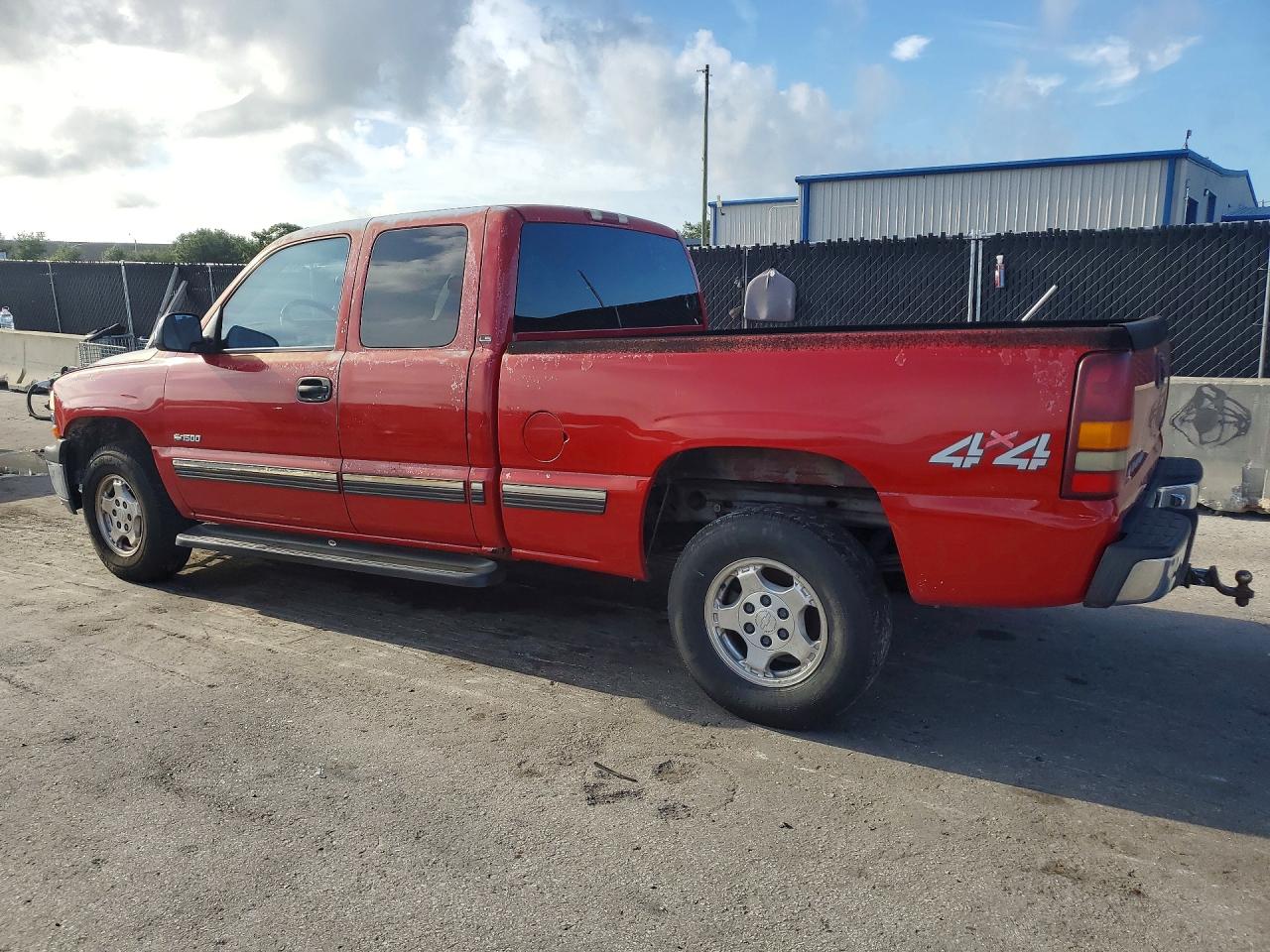 2000 Chevrolet Silverado K1500 Red vin: 2GCEK19T5Y1393755