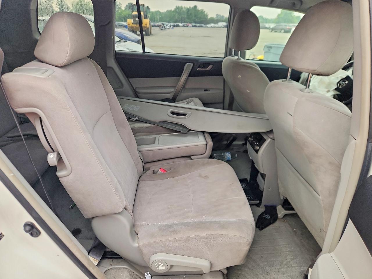 2008 Toyota Highlander Sport White vin: JTEES43A682037934