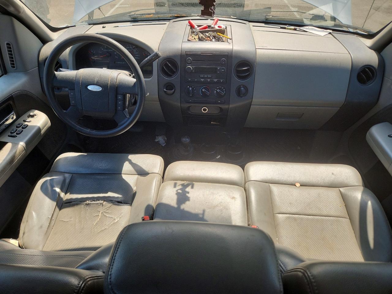2005 Ford F150 Серебряный vin: 1FTVX14585NB75569