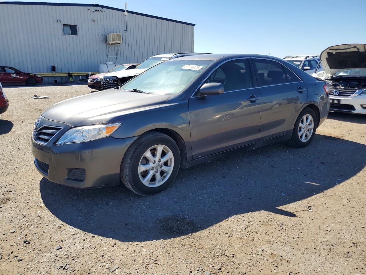 2011 Toyota Camry Le Charcoal vin: 4T4BF3EK2BR115621