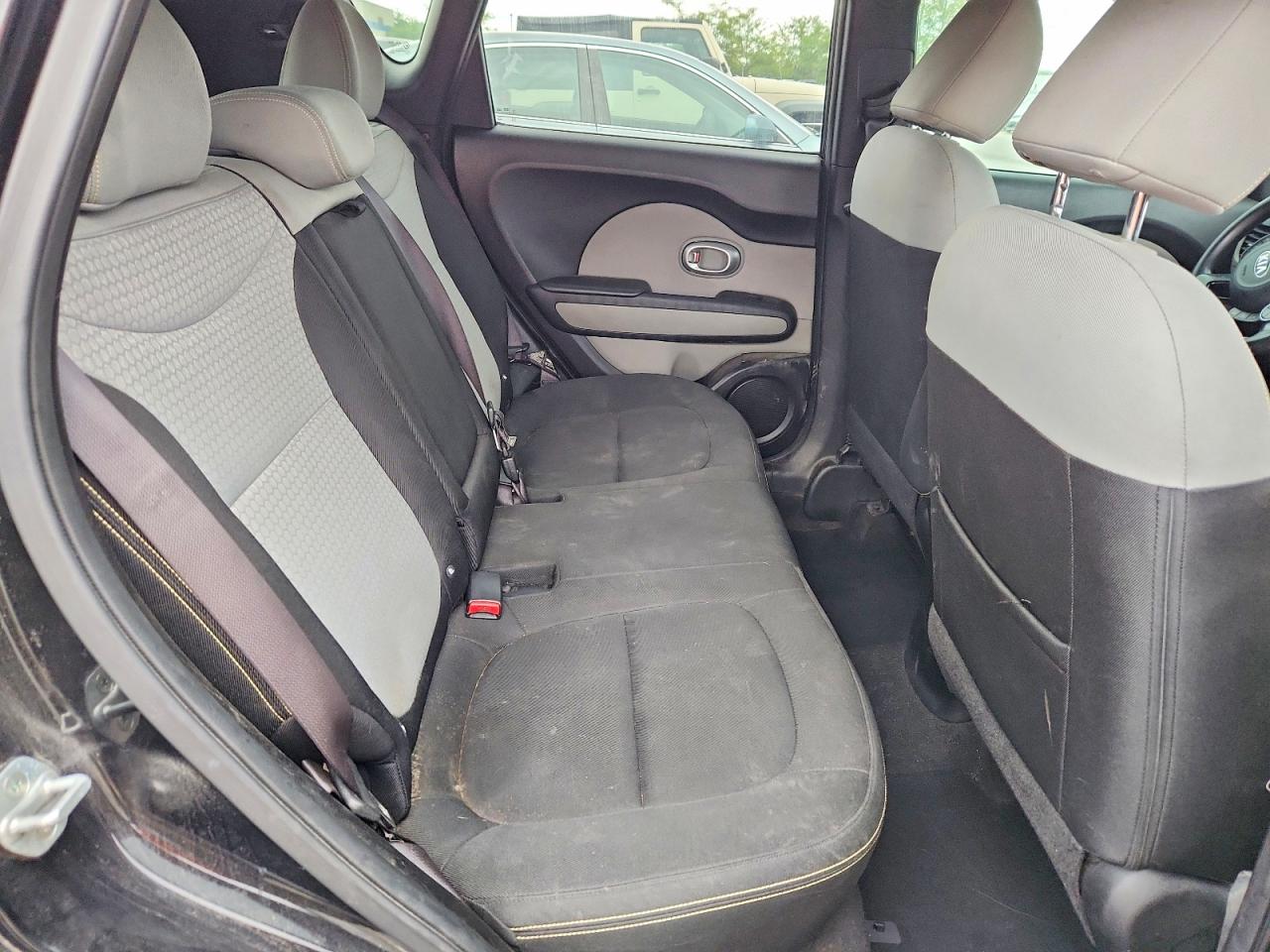 2014 Kia Soul + Black vin: KNDJP3A57E7024368