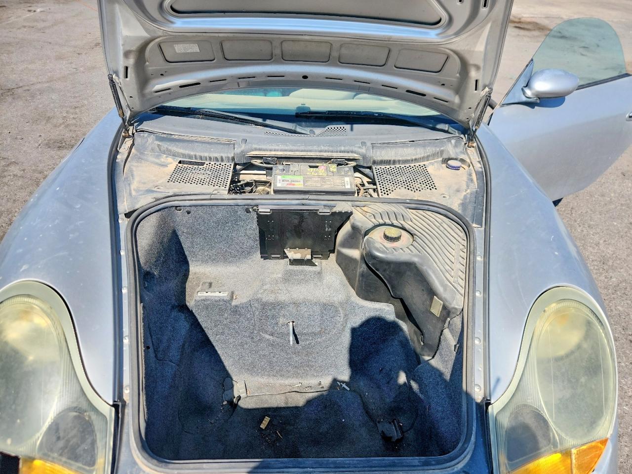 1997 Porsche Boxster Silver vin: WP0CA2983VS622053