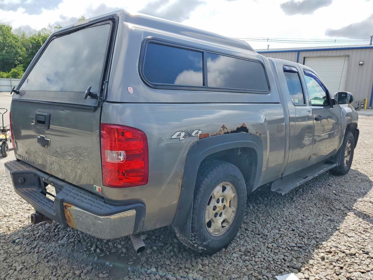 2009 Chevrolet Silverado K1500 White vin: 1GCEK19C29Z167164