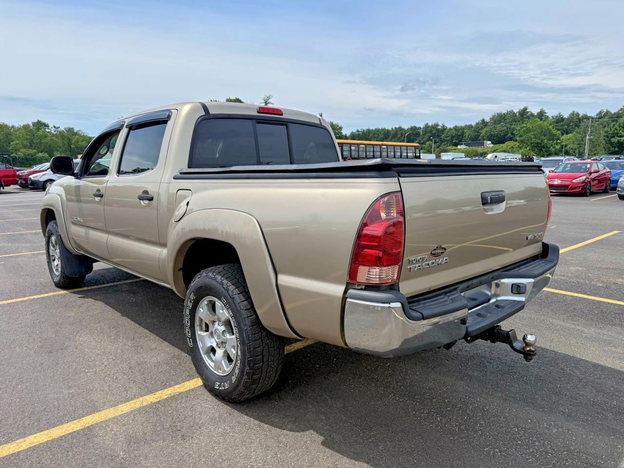 2005 Toyota Tacoma Double Cab Gold vin: 5TELU42N05Z143314